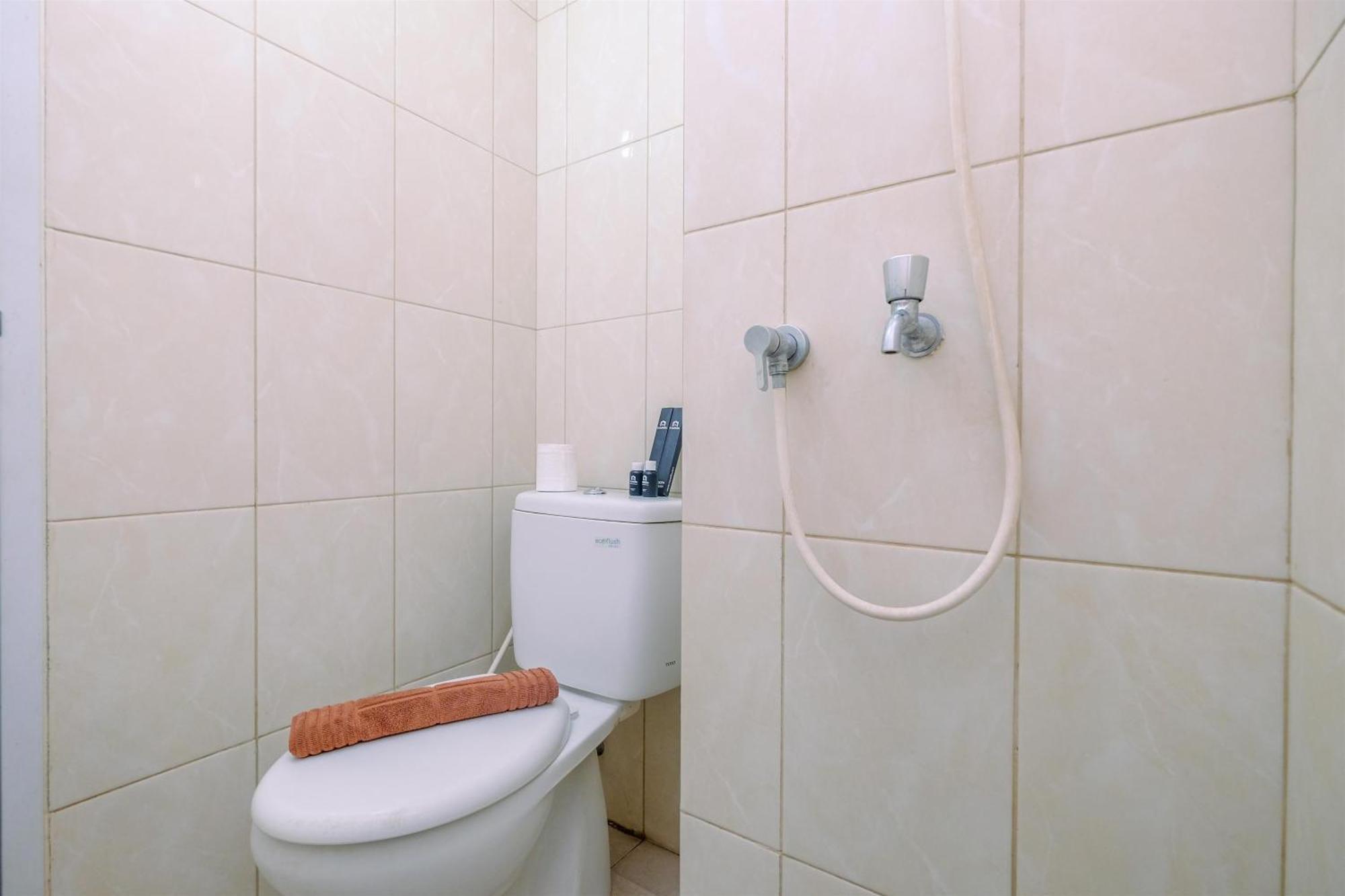 Apartemen Cozy At 3rd Floor Springlake Summarecon By Travelio Bekasi