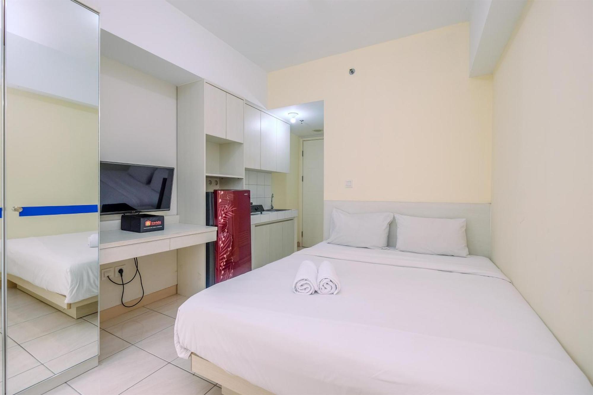 Cozy At 3rd Floor Springlake Summarecon By Travelio * Bekasi